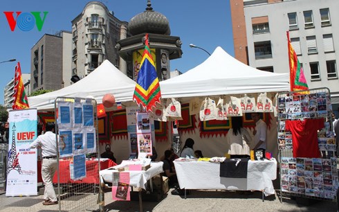 งานวันสมาคมมิตรภาพและสามัคคีกับเวียดนามในฝรั่งเศส